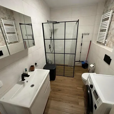 Luxoro Park Nero * Ούστκα